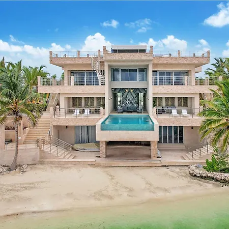 Villa De Lujo En Cap Cana - Higuana 49 Con Playa Privada Y Piscina